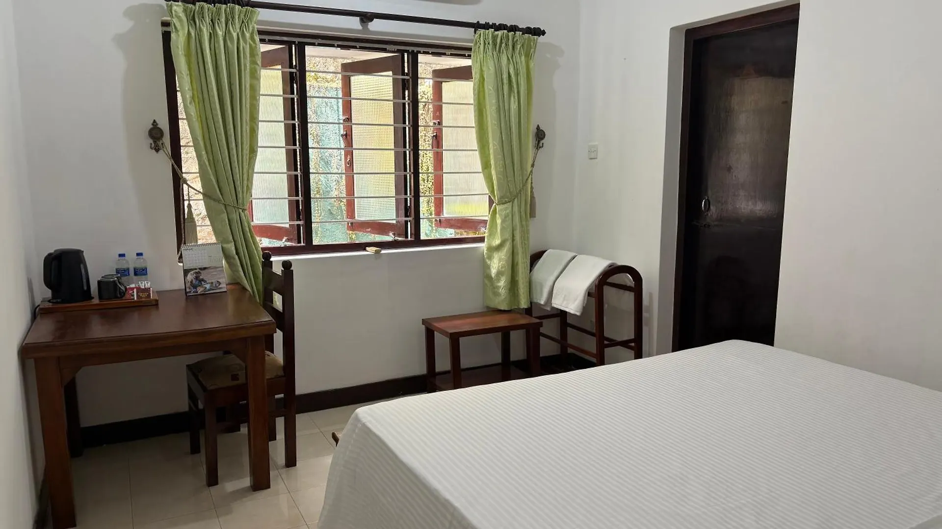 Leena Hotel Kandy Luxury tent